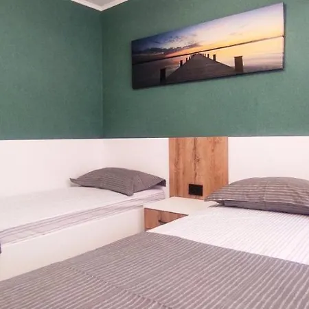 семейна къща “вълчеви” Casa de hóspedes Kiten (Burgas)