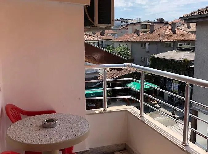 семейна къща “вълчеви” Casa de hóspedes Kiten (Burgas)