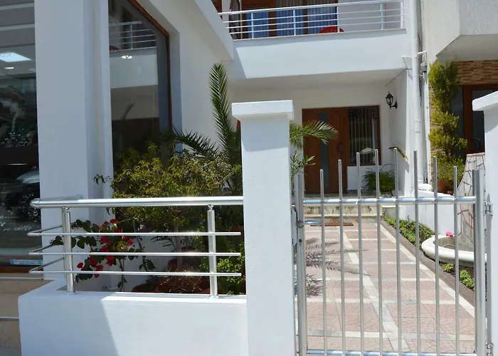 Casa de hóspedes семейна къща “вълчеви” 3*