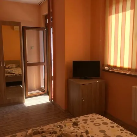 семейна къща “вълчеви” Gasthuis Kiten (Burgas)